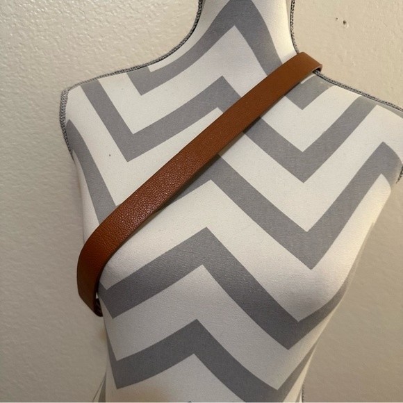 Betsey Johnson Jeweled Heart Buckle Cognac Brown Faux Leather Belt XL - Picture 3 of 13